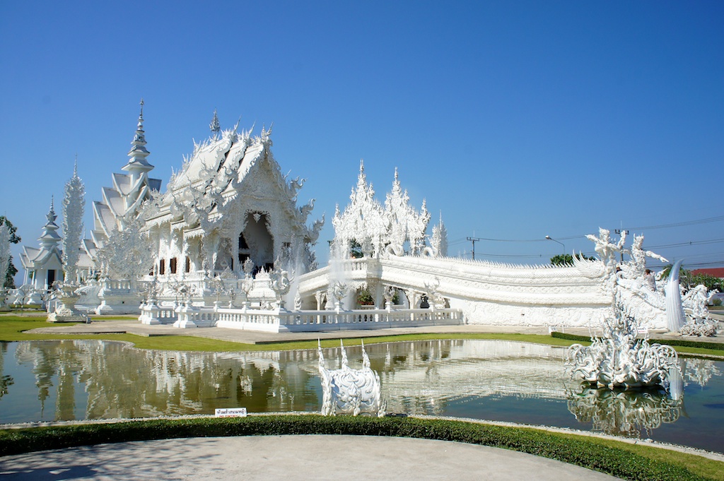 Thailand: Wat Rong Khun aka The White Temple | Brooklyn Meets Bombay